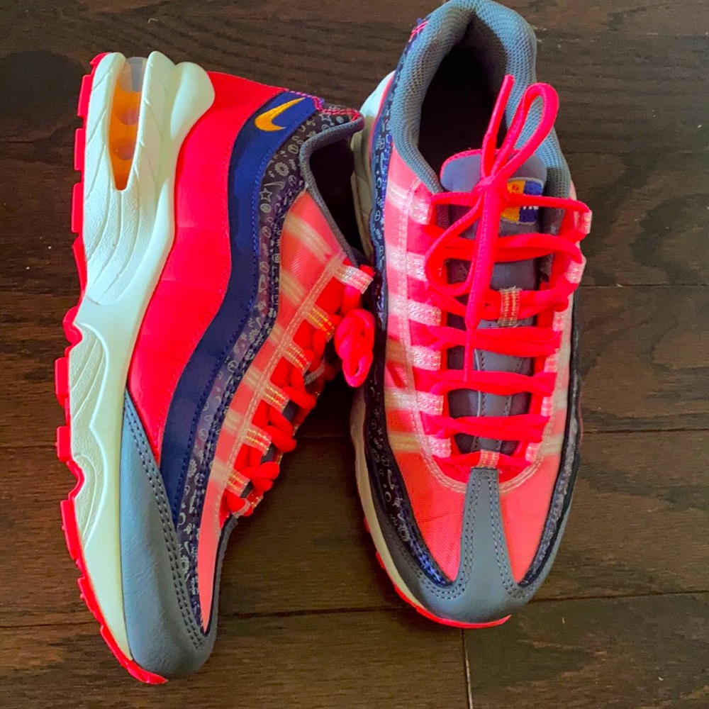 Brand new pink Air max